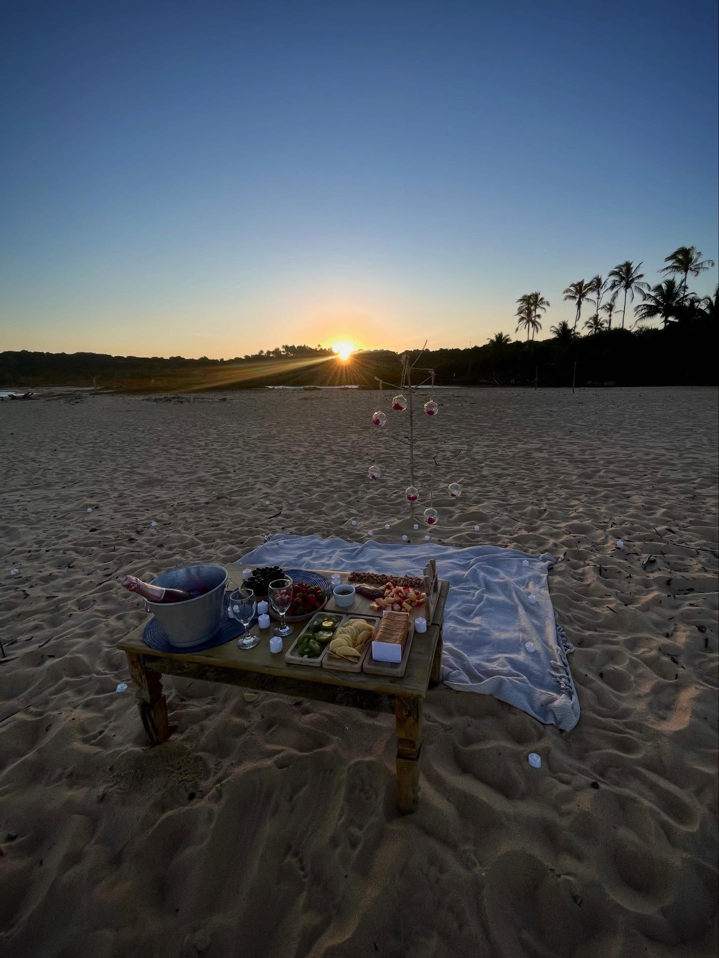 Preparamos tudo para você surpreender seu amor
Pedidos de casamento | Aniversários | Momentos românticos 💕
Reserve sua experiência ✨ (73) 99972-4305