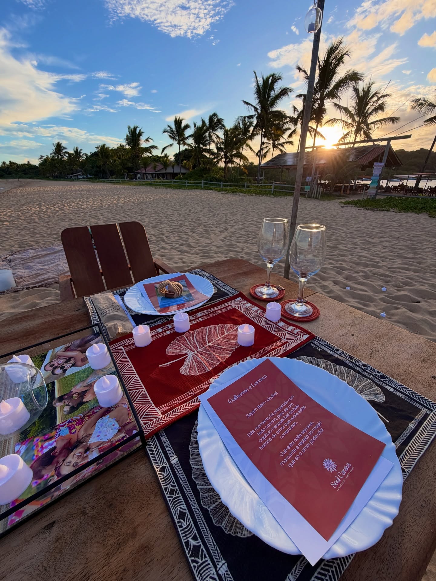 Cenário, mesa e cada detalhe pensados
para um sim inesquecível. 💍✨

Jantares especiais para pedidos de casamento em Caraíva.

Reserve sua data ✨ @caraivasoul | (73) 99972 4305